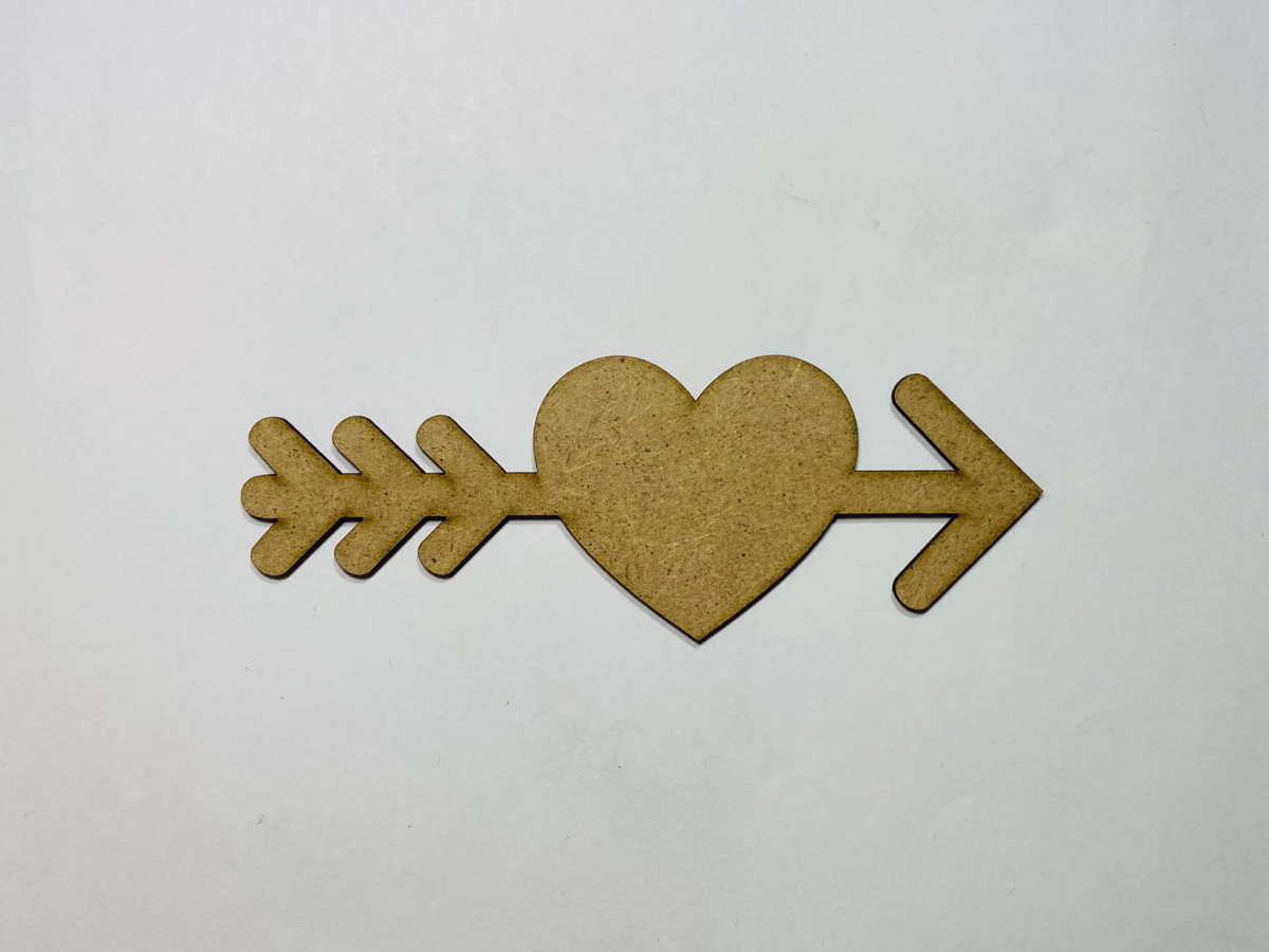 طرح برش چوب به شکل قلب برای لیزر برش ناتمام مناسب برای استفاده در دستگاه های cnc چوب و cnc لیزر - laser cut unfinished arrow heart shape wood cutout cdr file