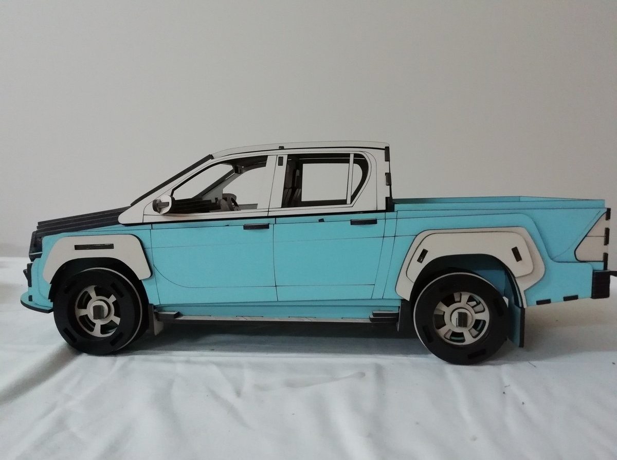 طرح مدل سه بعدی تویوتا هایلوکس مناسب برای استفاده در دستگاه های cnc چوب و cnc لیزر - laser cut toyota hilux 3d model cdr file
