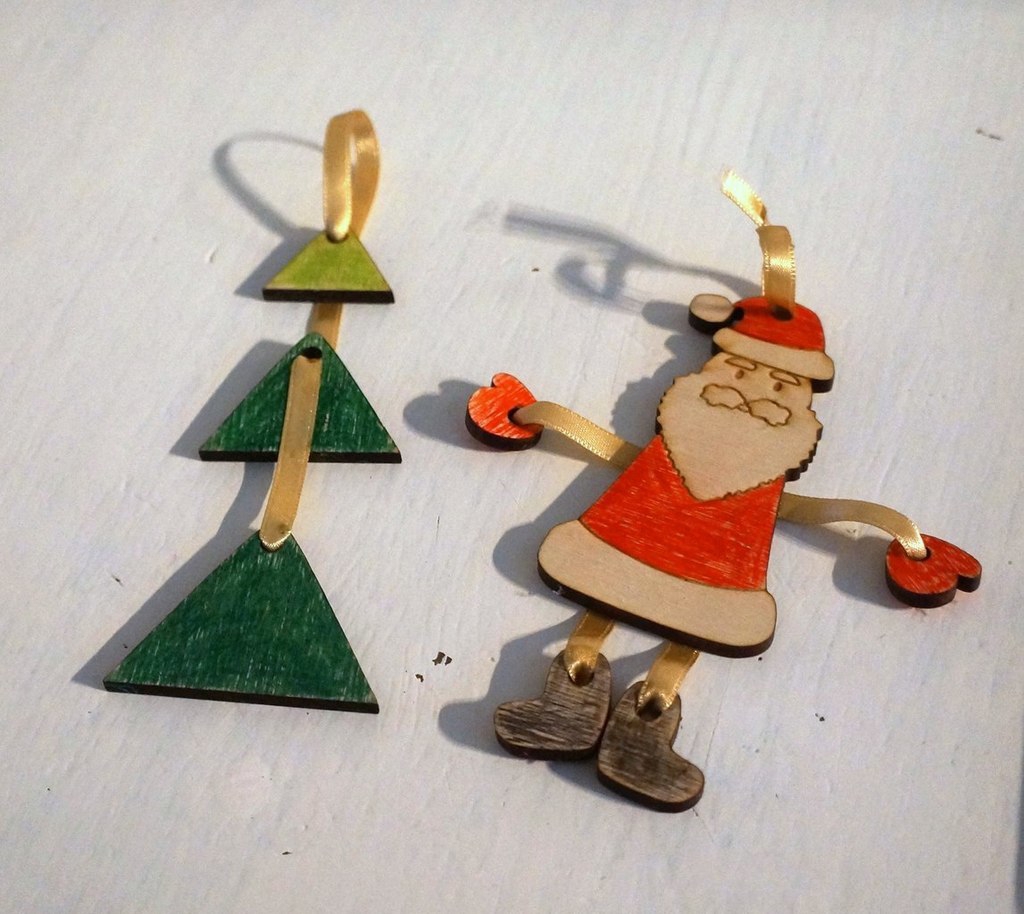 طرح بابانوئل و درخت کریسمس مناسب برای استفاده در دستگاه های cnc چوب و cnc لیزر - laser cut santa claus father frost and christmas tree cdr file