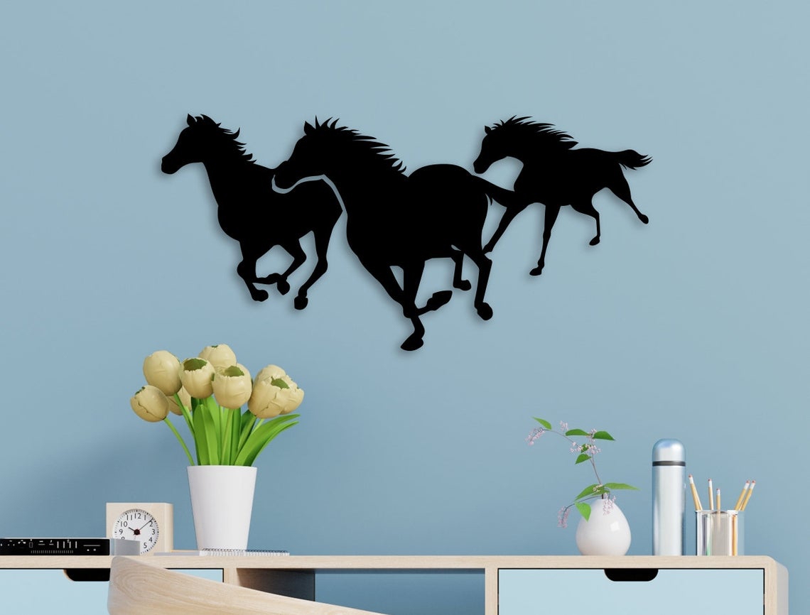طرح اسب دونده روی دیوار مناسب برای استفاده در دستگاه های cnc چوب و cnc لیزر - laser cut running horses wall art cdr file