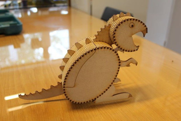 طرح برای برش جعبه چوبی دایناسور مناسب برای استفاده در دستگاه های cnc چوب و cnc لیزر - laser cut wooden box dinosaur template svg file