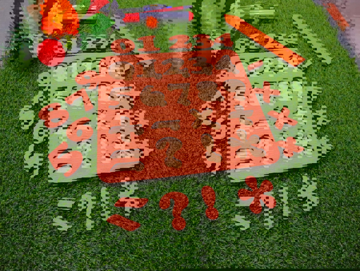 طرح پازل ریاضی چوبی کودکانه با ، ضخامت ۴ میلی‌متر مناسب برای استفاده در دستگاه های cnc چوب و cnc لیزر - laser cut kids wooden number math puzzle 4mm cdr file