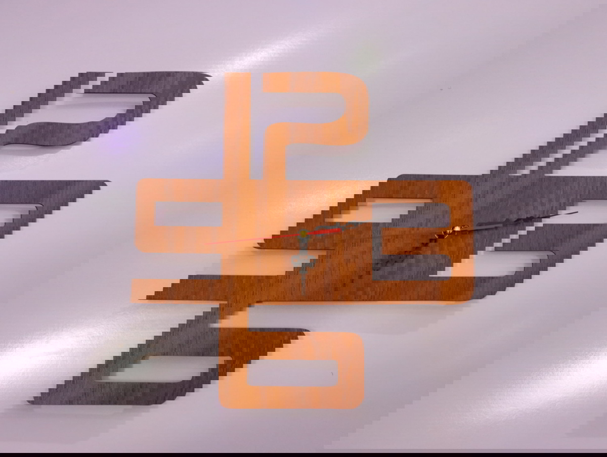 طرح ساعت دیواری چوبی طرح اعداد بزرگ مناسب برای استفاده در دستگاه های cnc چوب و cnc لیزر - laser cut big numbers wood wall clock cdr file