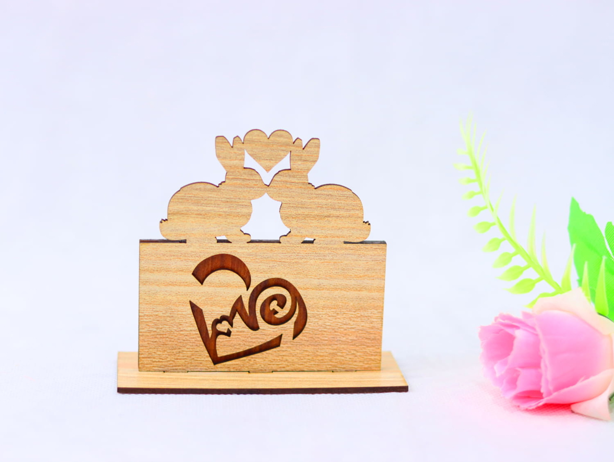 طرح عروسک چوبی طرح روز ولنتاین مناسب برای استفاده در دستگاه های cnc چوب و cnc لیزر - laser cut wood bunny valentines day decor cdr file
