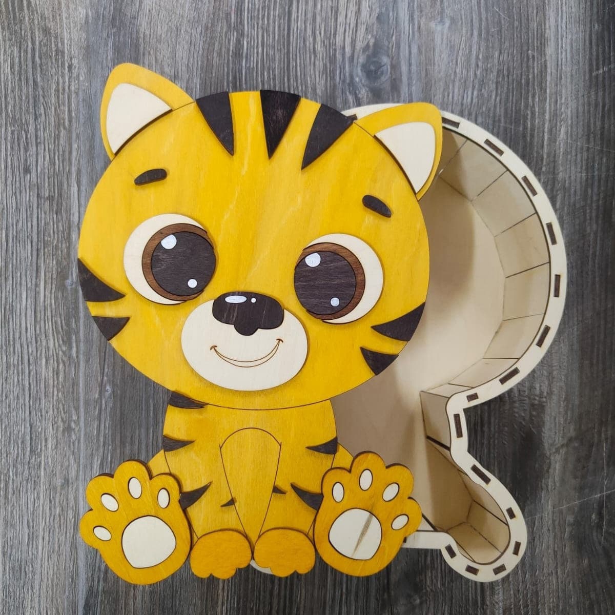 طرح جعبه کادو ببر ناز مناسب برای استفاده در دستگاه های cnc چوب و cnc لیزر - laser cut cute tiger gift box cdr file