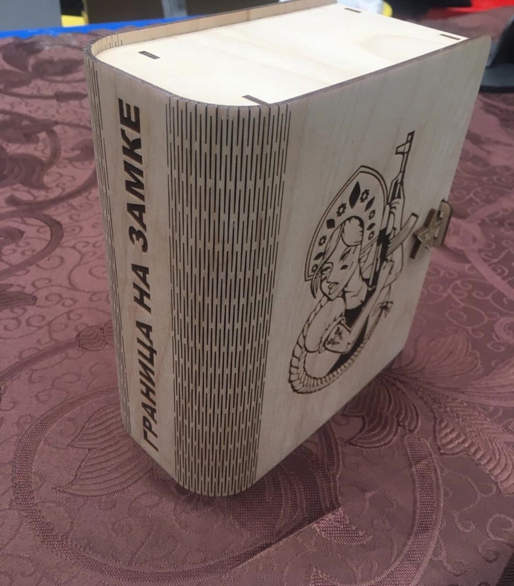 طرح جعبه چوبی به شکل کتاب مناسب برای استفاده در دستگاه های cnc چوب و cnc لیزر - laser cut book shaped wooden box cdr file