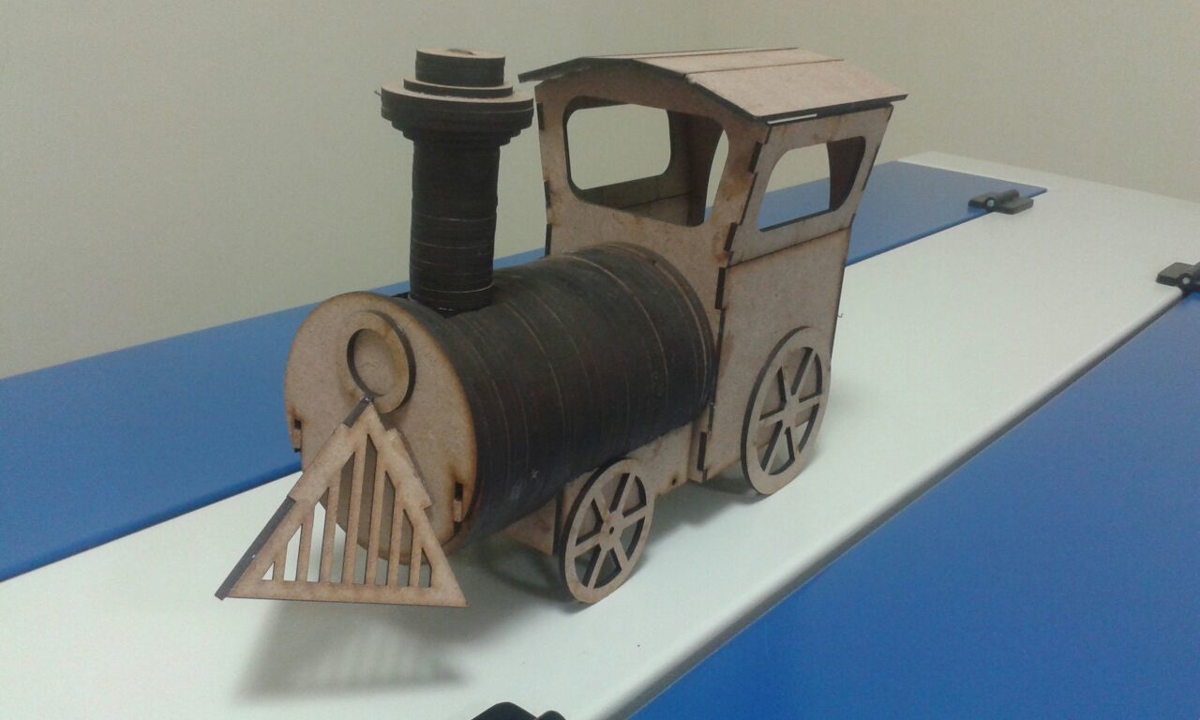 طرح اسباب بازی چوبی لوکوموتیو مناسب برای استفاده در دستگاه های cnc چوب و cnc لیزر - laser cut locomotive wooden toy dxf file