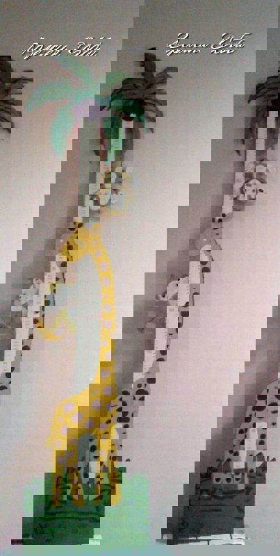 طرح خط‌کش نمودار رشد قد زرافه برای دکوراسیون اتاق کودک مناسب برای استفاده در دستگاه های cnc چوب و cnc لیزر - laser cut giraffe height growth chart ruler for kids room decor