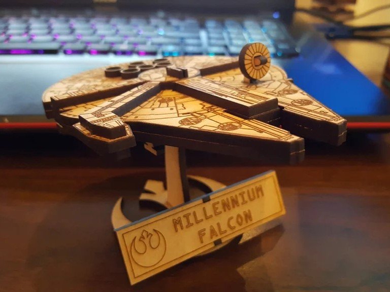 طرح جنگ ستارگان هزاره شاهین مناسب برای استفاده در دستگاه های cnc چوب و cnc لیزر - laser cut star wars millennium falcon dxf file
