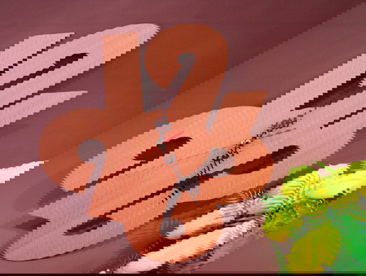 طرح ساعت چوبی مدرن مناسب برای استفاده در دستگاه های cnc چوب و cnc لیزر - laser cut modern wood clock cdr file