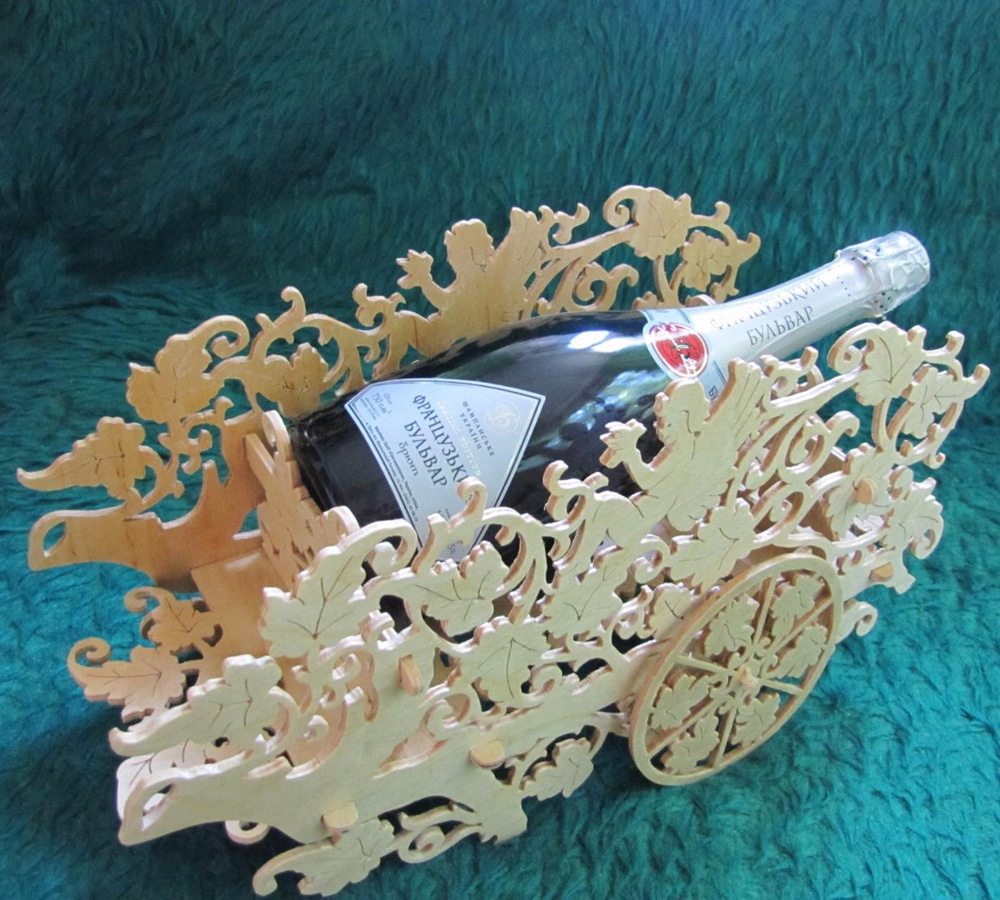 طرح جا بطری نوشابه کالسکه تزئینی مناسب برای استفاده در دستگاه های cnc چوب و cnc لیزر - laser cut decorative carriage wine bottle holder cdr file