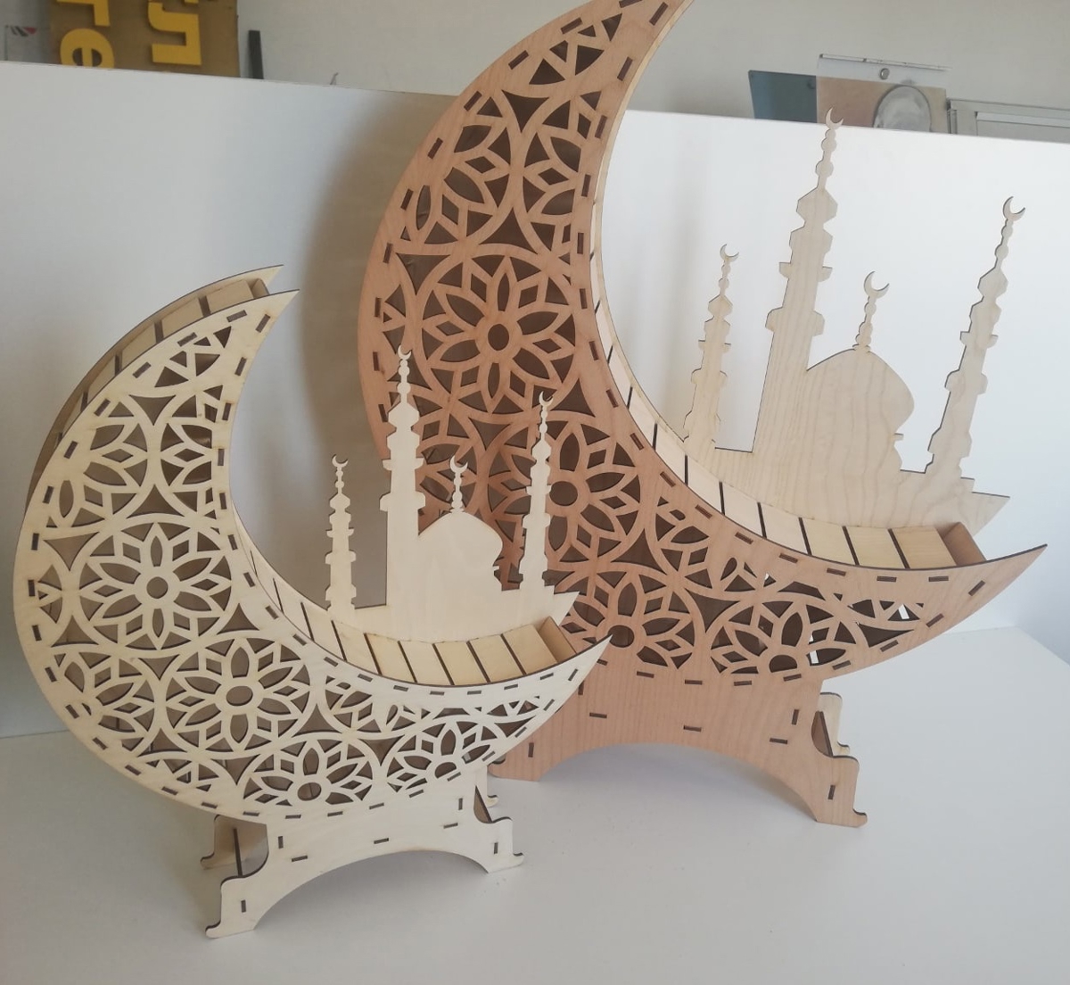 طرح هلال ماه رمضان مناسب برای استفاده در دستگاه های cnc چوب و cnc لیزر - laser cut ramadan crescent moon decor cdr file