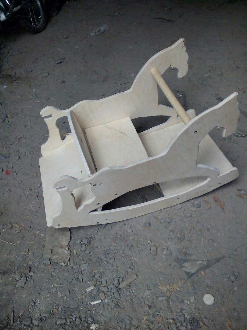 طرح اسب گهواره‌ای با قطر 10 میلی‌متر مناسب برای استفاده در دستگاه های cnc چوب و cnc لیزر - laser cut rocking horse plywood 10mm cdr file