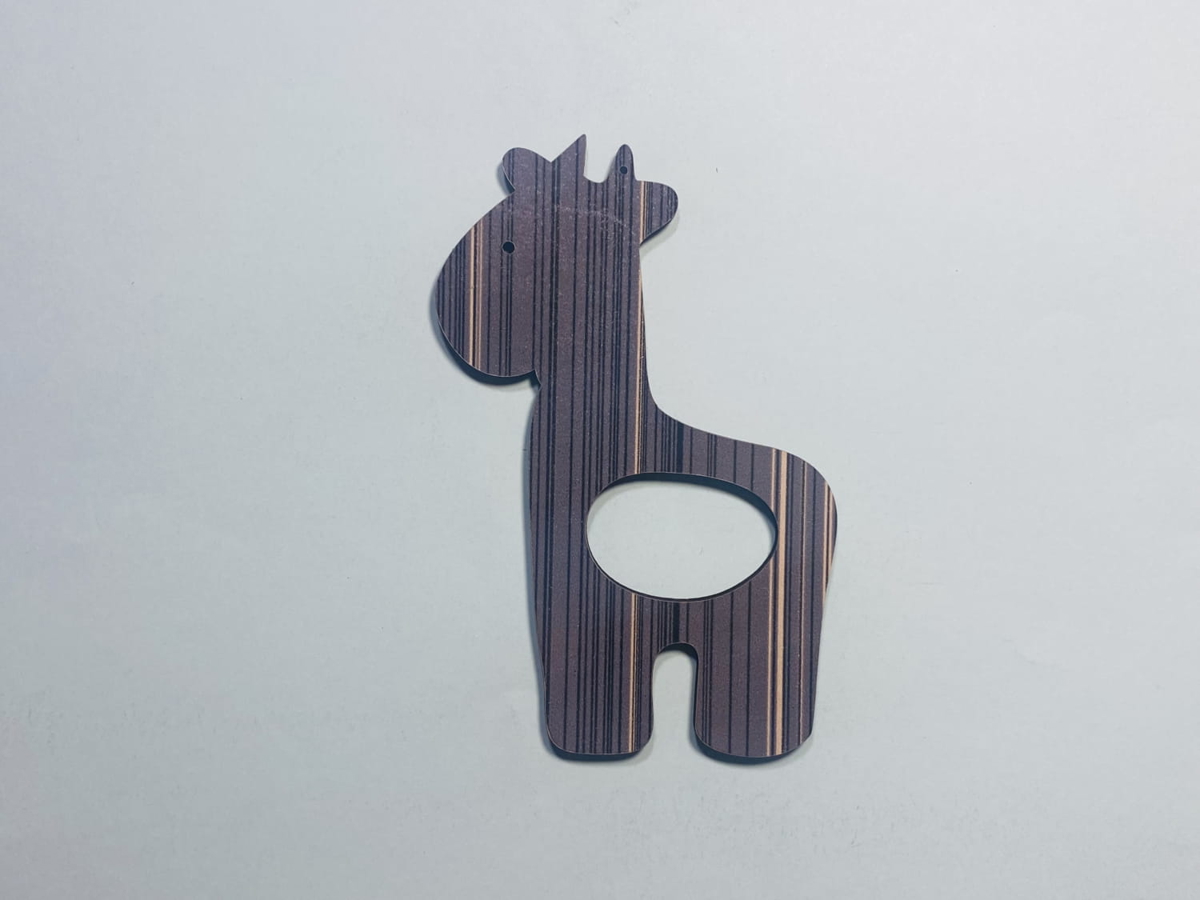 طرح چوبی برش خورده با لیزر زرافه مناسب برای استفاده در دستگاه های cnc چوب و cnc لیزر - laser cut giraffe cutout unfinished wooden shape cdr file
