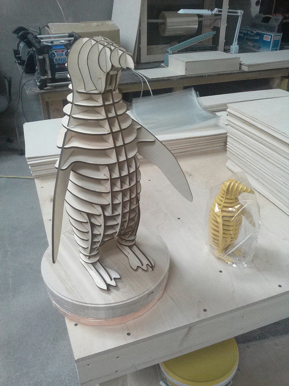 طرح پازل سه بعدی پنگوئن با ضخامت ۴ میلی‌متر مناسب برای استفاده در دستگاه های cnc چوب و cnc لیزر - laser cut penguin 3d puzzle 4mm dxf file