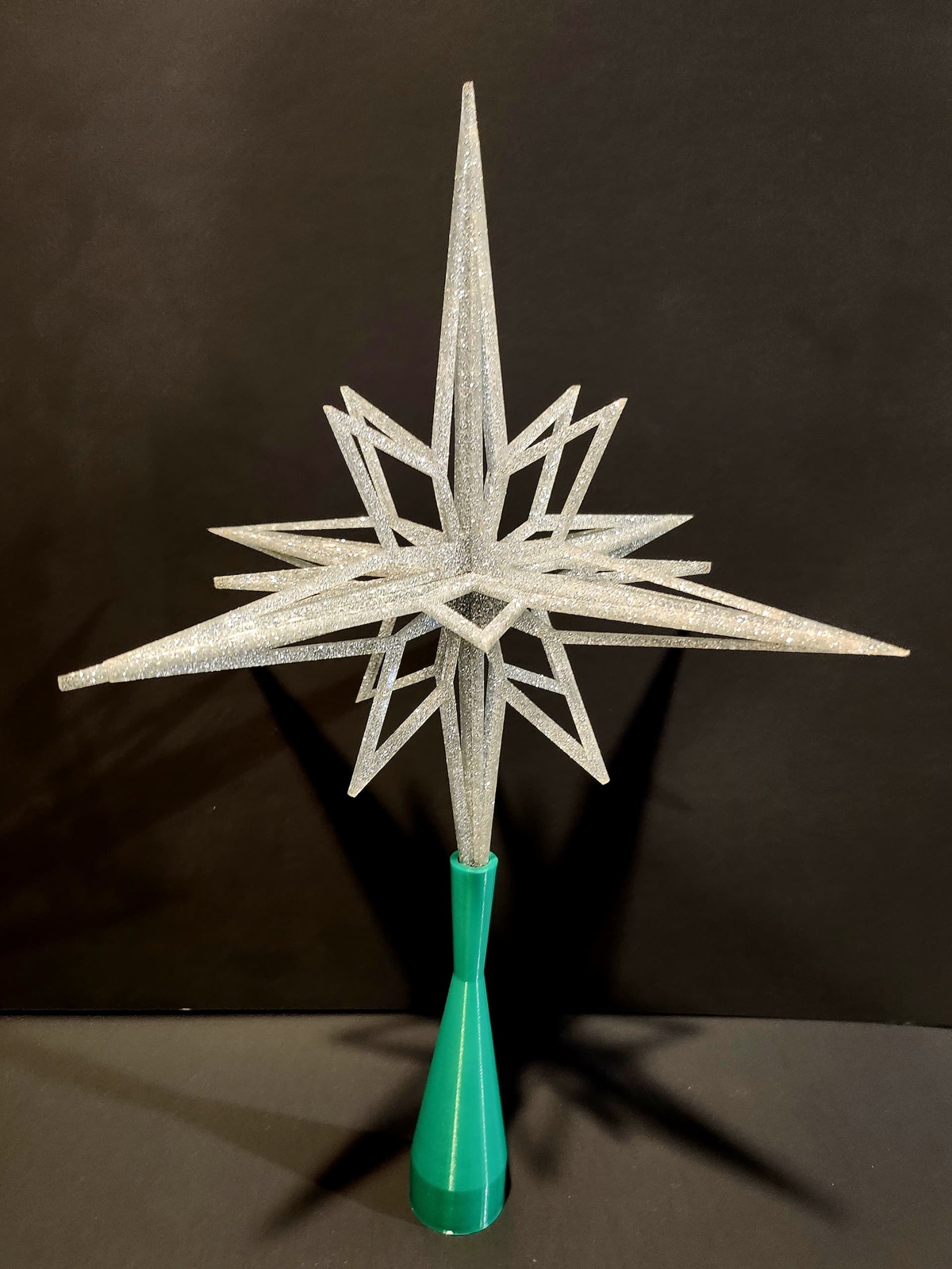 طرح ستاره موراویایی ۱۸ نقطه ای مناسب برای استفاده در دستگاه های cnc چوب و cnc لیزر - laser cut moravian star 18 point svg file
