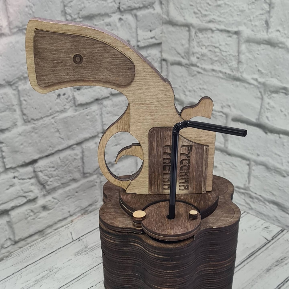طرح تپانچه مینی بار مناسب برای استفاده در دستگاه های cnc چوب و cnc لیزر - laser cut minibar pistol cdr file