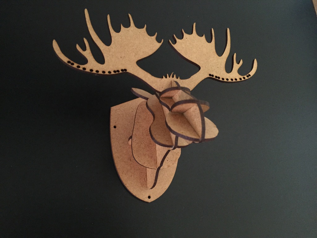 طرح سه بعدی سر گوزن مناسب برای استفاده در دستگاه های cnc چوب و cnc لیزر - laser cut moose head 3d svg file