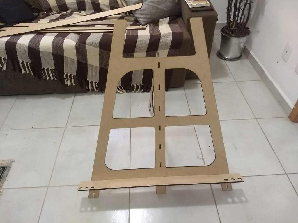طرح پایه بوم ۶ میلی‌متری مناسب برای استفاده در دستگاه های cnc چوب و cnc لیزر - laser cut easel canvas stand 6mm dxf file