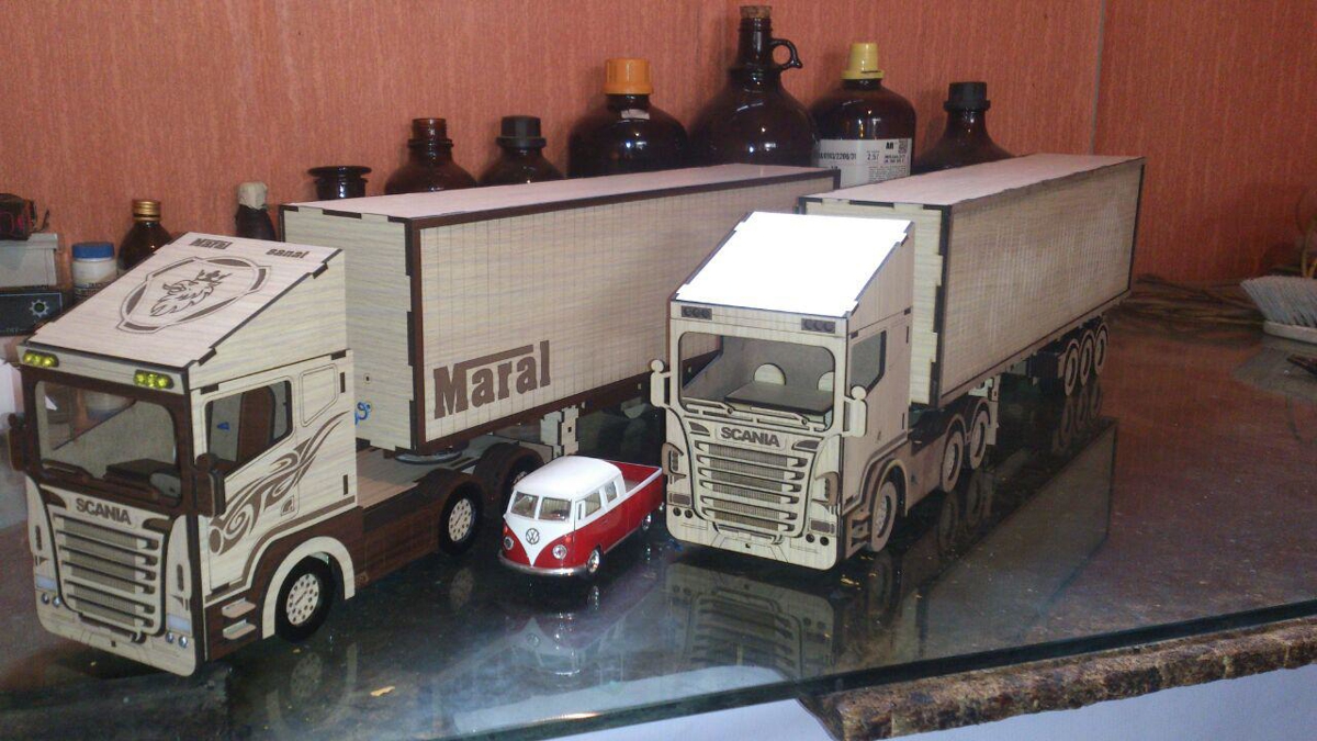 طرح مدل چوبی کامیون اسکانیا مناسب برای استفاده در دستگاه های cnc چوب و cnc لیزر - laser cut scania truck wood model toy kit cdr file