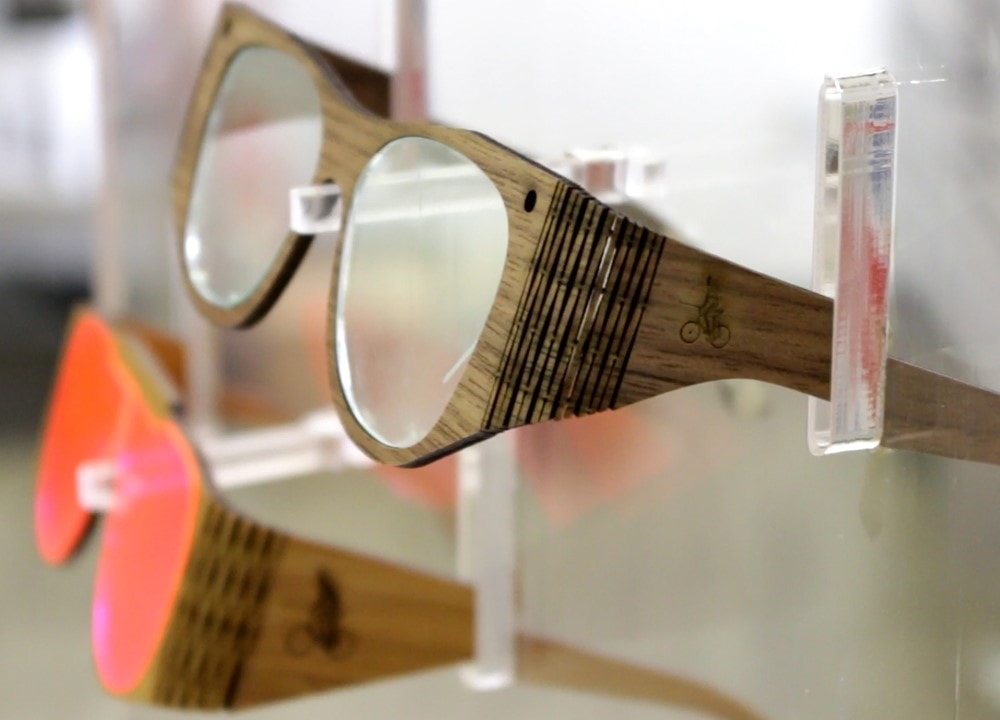طرح عینک چوبی با عدسی اکریلیک مناسب برای استفاده در دستگاه های cnc چوب و cnc لیزر - laser cut wooden glasses with acrylic lenses cdr file