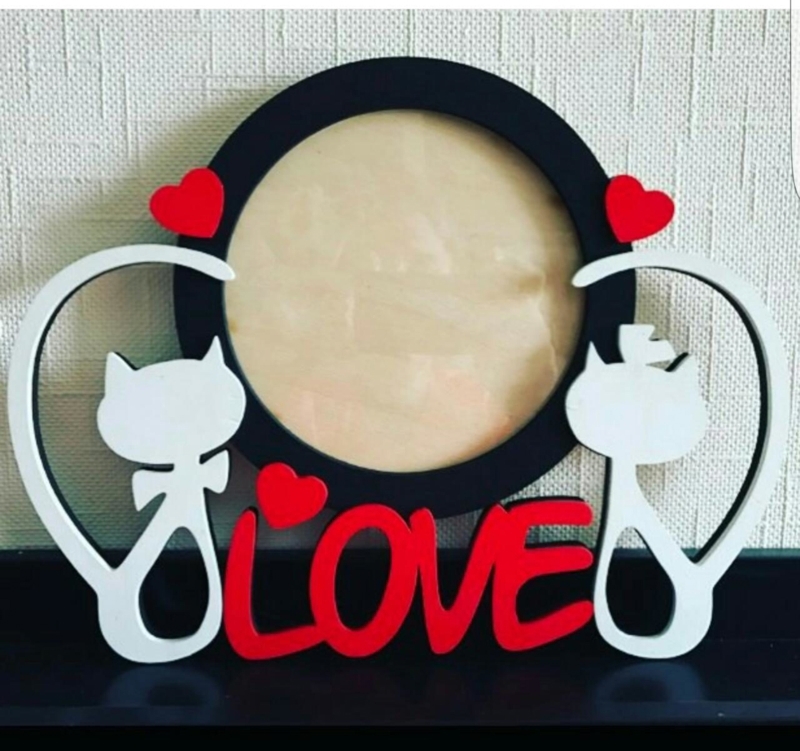 طرح قاب عکس ولنتاین با طرح عشق و ، مناسب برای استفاده در دستگاه های cnc چوب و cnc لیزر - laser cut love theme photo frames valentine photo frames cdr file