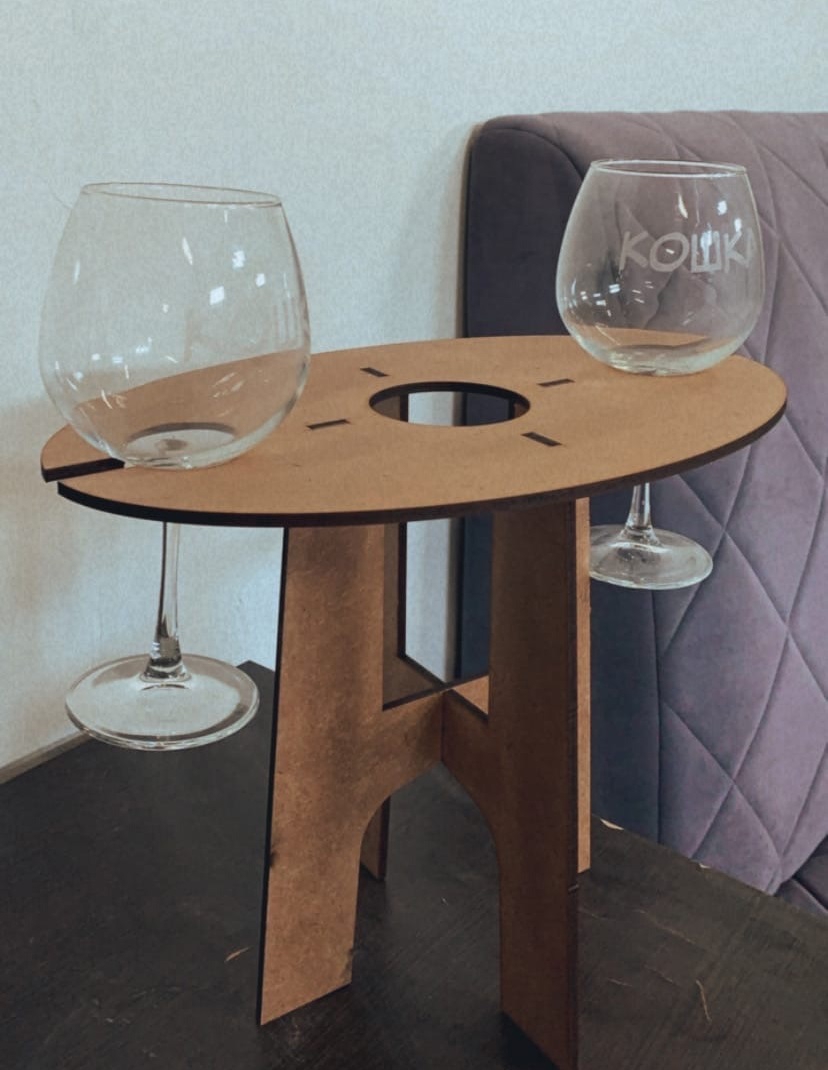 طرح میز نوشابه و بطری نوشابه و جا لیوانی مناسب برای استفاده در دستگاه های cnc چوب و cnc لیزر - laser cut wine table wine bottle and glass holder cdr file