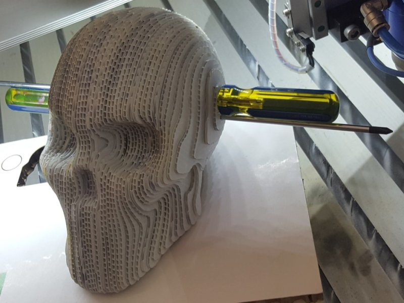 طرح جمجمه مقوایی مناسب برای استفاده در دستگاه های cnc چوب و cnc لیزر - laser cut cardboard skull svg file