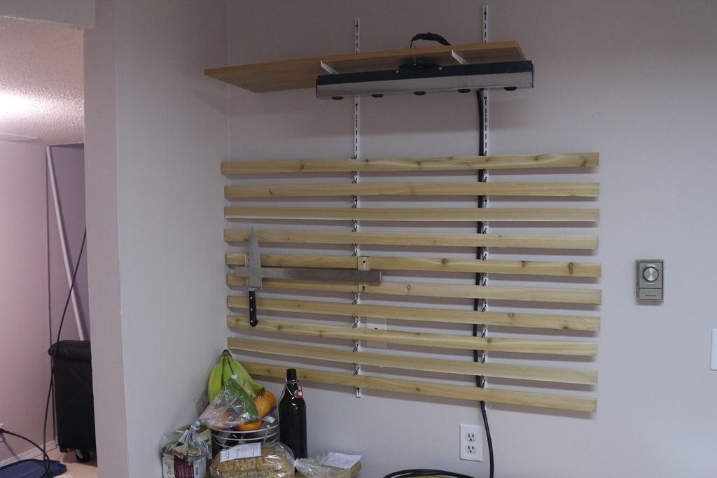 طرح براکت دیواری مناسب برای استفاده در دستگاه های cnc چوب و cnc لیزر - laser cut wall mount brackets dxf file
