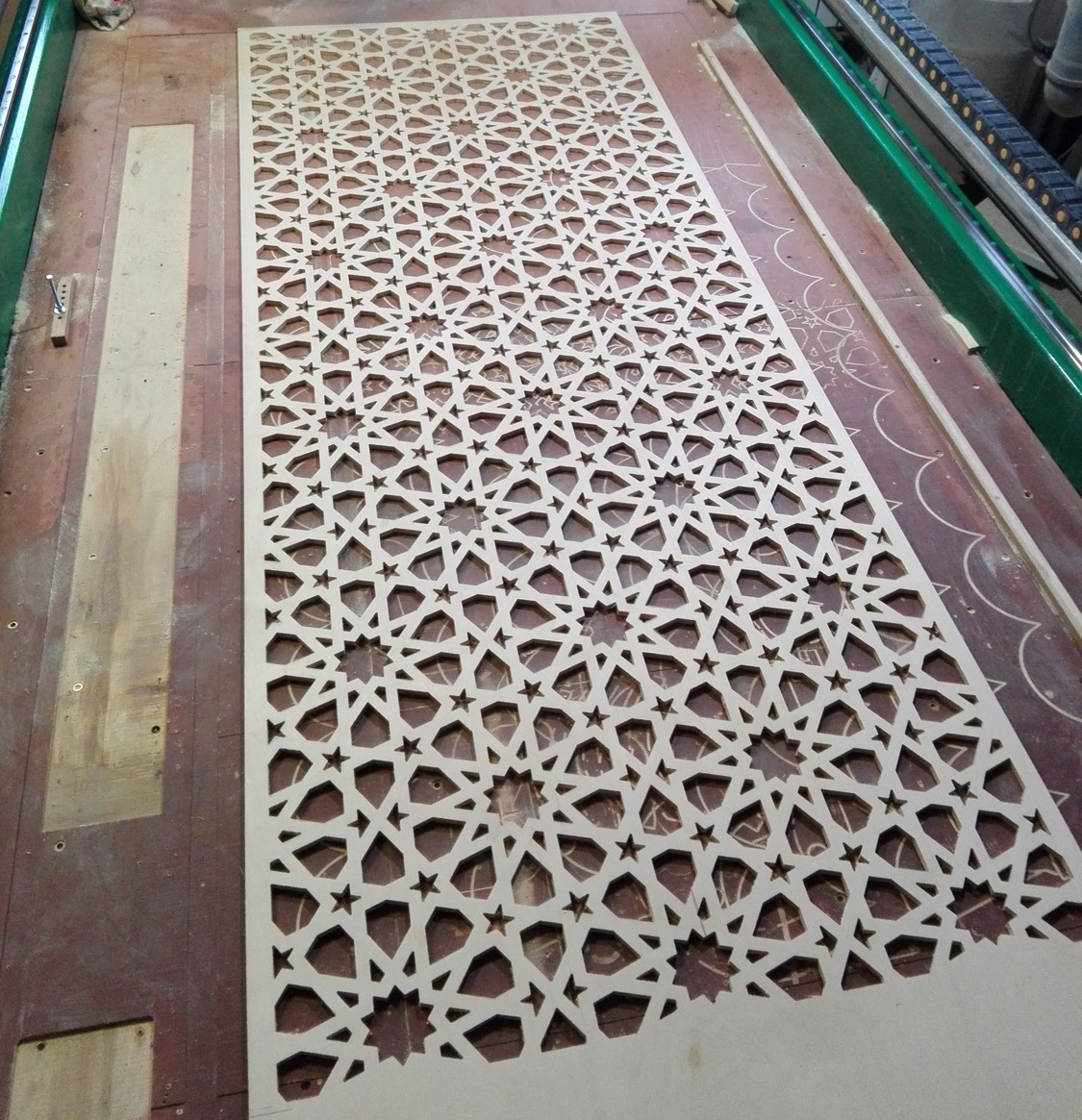 طرح و الگوی پنل های تزئینی مناسب برای استفاده در دستگاه های cnc چوب و cnc لیزر - laser cut decorative screen panels pattern dxf file