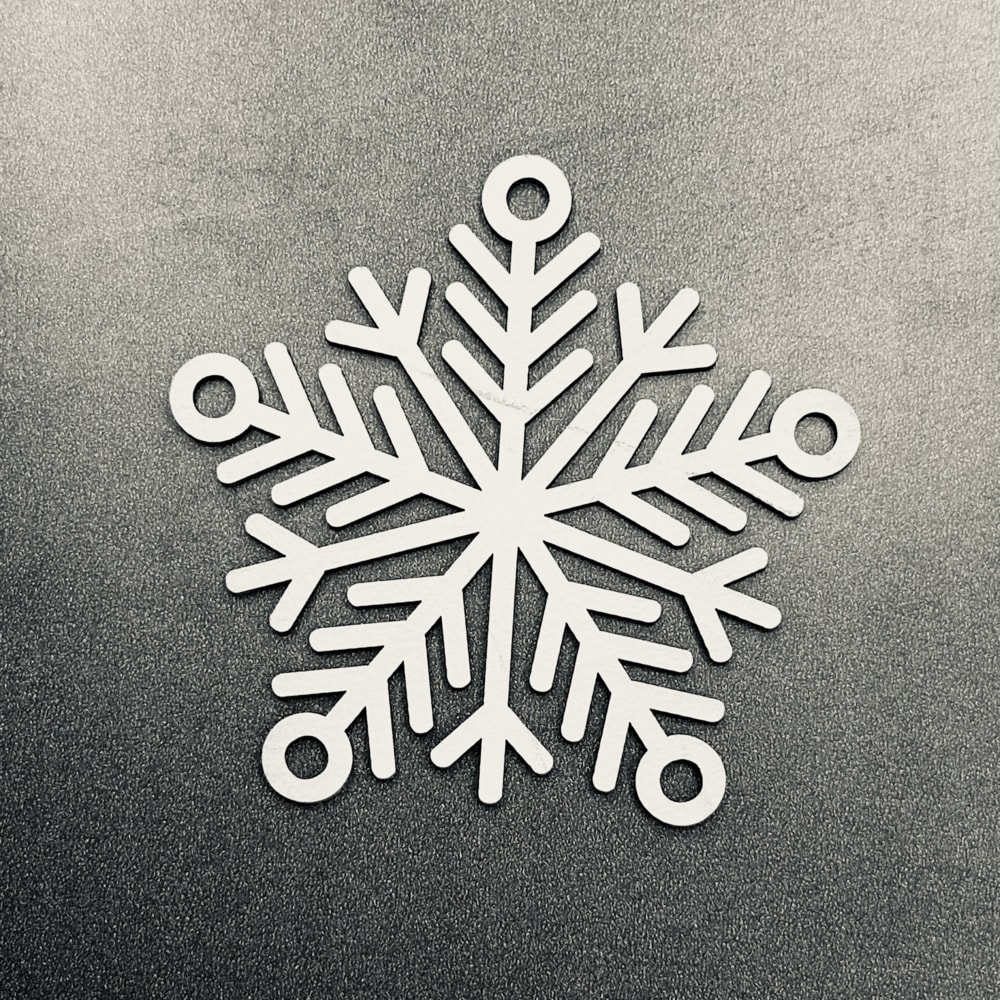 طرح دانه برف آویزان مناسب برای استفاده در دستگاه های cnc چوب و cnc لیزر - laser cut hanging snowflake svg file