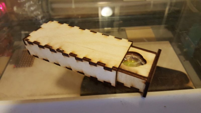 طرح کشوی لنز مناسب برای استفاده در دستگاه های cnc چوب و cnc لیزر - laser cutter lens drawer