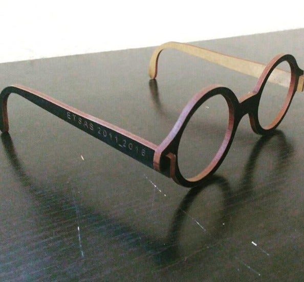طرح عینک چوبی لوکوربوزیه مناسب برای استفاده در دستگاه های cnc چوب و cnc لیزر - laser cut wooden le corbusier eyeglasses cdr file