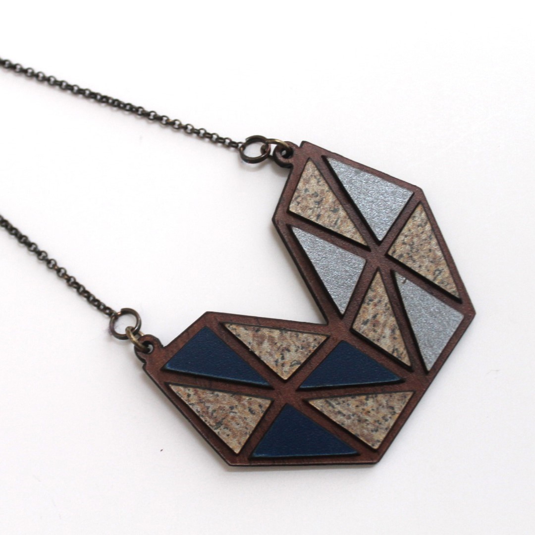 طرح گردنبند آویز زنانه مناسب برای استفاده در دستگاه های cnc چوب و cnc لیزر - laser cut women pendant necklace cdr file