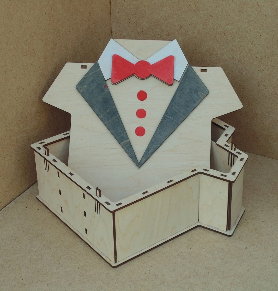 طرح جعبه کادویی طرح تیشرت مناسب برای استفاده در دستگاه های cnc چوب و cnc لیزر - laser cut t shirt shape gift box cdr file
