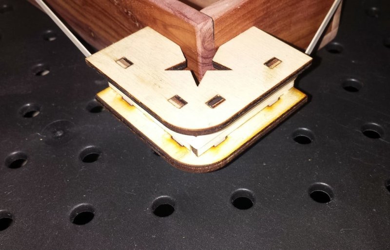 طرح گوشه‌های مربعی مناسب برای استفاده در دستگاه های cnc چوب و cnc لیزر - laser cut square corners