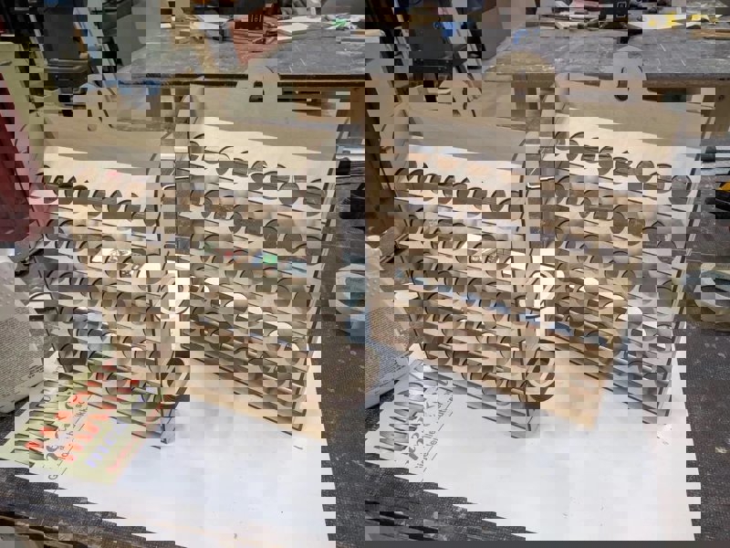 طرح قفسه رنگ ۳ میلی‌متری مناسب برای استفاده در دستگاه های cnc چوب و cnc لیزر - laser cut paint rack 3mm dxf file