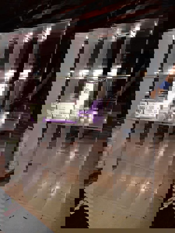 طرح قفسه های نگهداری بخیه مناسب برای استفاده در دستگاه های cnc چوب و cnc لیزر - laser cut suture storage racks dxf file