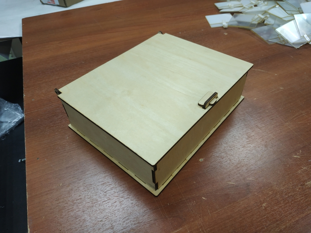 طرح جعبه چوبی با درب، 4 میلی‌متری مناسب برای استفاده در دستگاه های cnc چوب و cnc لیزر - laser cut wooden box with lid 4mm cdr file