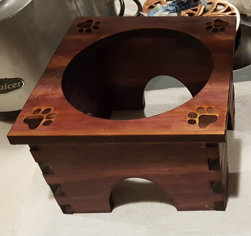 طرح کاسه بلند سگ مناسب برای استفاده در دستگاه های cnc چوب و cnc لیزر - laser cut dog raised bowl stand cdr file