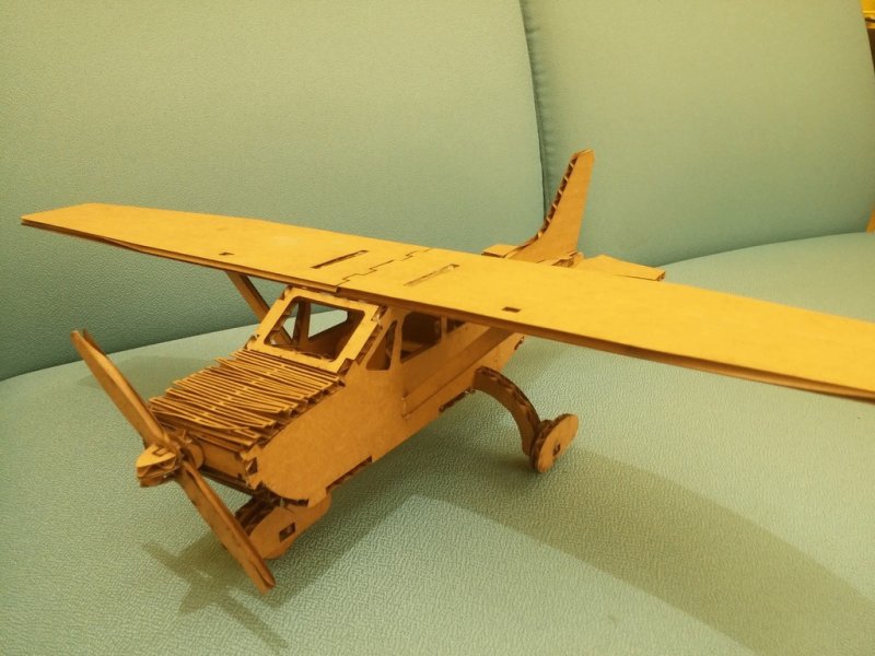 طرح از مقوای هواپیمای سسنا مناسب برای استفاده در دستگاه های cnc چوب و cnc لیزر - laser cut cardboard cessna airplane svg file