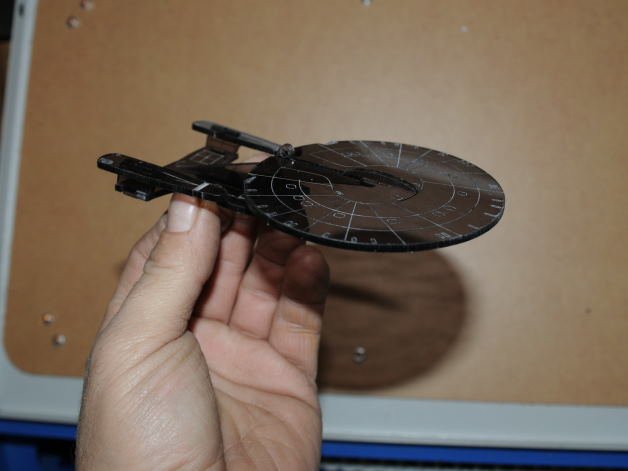 طرح کشتی پیشتازان فضا USS Enterprise مناسب برای استفاده در دستگاه های cnc چوب و cnc لیزر - laser cut star trek uss enterprise cdr file