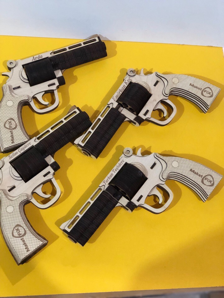 طرح سلاح چوبی تپانچه ای ۳۵۱ مگنوم رولور مناسب برای استفاده در دستگاه های cnc چوب و cnc لیزر - laser cut wooden pistol firearm 351 magnum revolver dxf file