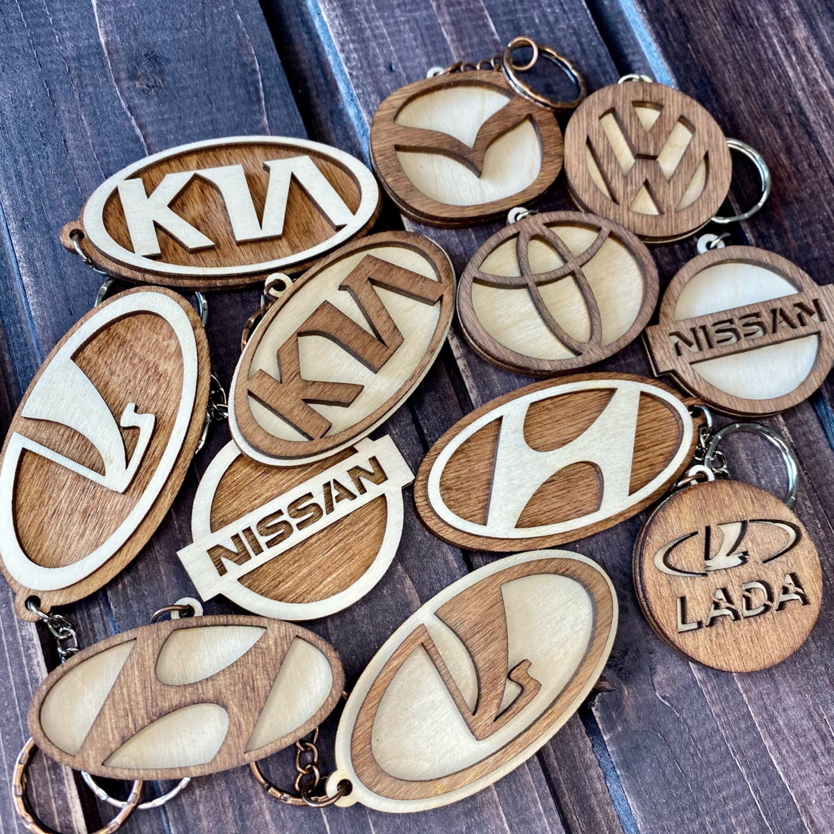 طرح لوگو و جاکلیدی ماشین مناسب برای استفاده در دستگاه های cnc چوب و cnc لیزر - laser cut car logo keychains dxf file