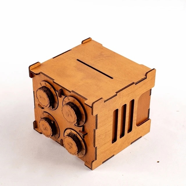 طرح قلک قفل دار مناسب برای استفاده در دستگاه های cnc چوب و cnc لیزر - laser cut locking piggy bank cdr file