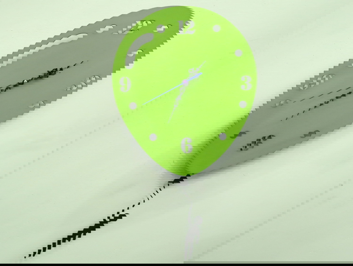 طرح فایل ساعت دیواری بادکنکی مناسب برای استفاده در دستگاه های cnc چوب و cnc لیزر - laser cut balloon wall clock cdr file