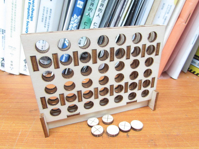 طرح بازی تخته ای طرح اتصال ۴ عدد با دستگاه مناسب برای استفاده در دستگاه های cnc چوب و cnc لیزر - laser cut connect 4 board game dxf file