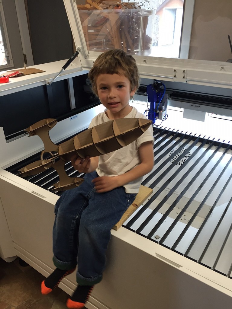 طرح پازل سه بعدی موشک مناسب برای استفاده در دستگاه های cnc چوب و cnc لیزر - laser cut rocket 3d puzzle dxf file