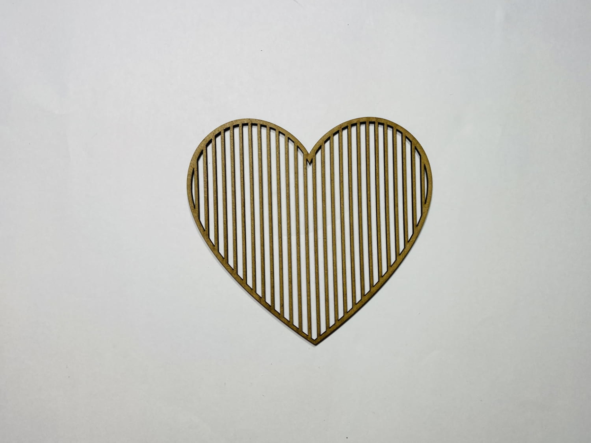 طرح قلب چوبی ناتمام مناسب برای استفاده در دستگاه های cnc چوب و cnc لیزر - laser cut wood heart unfinished cutout shape cdr file