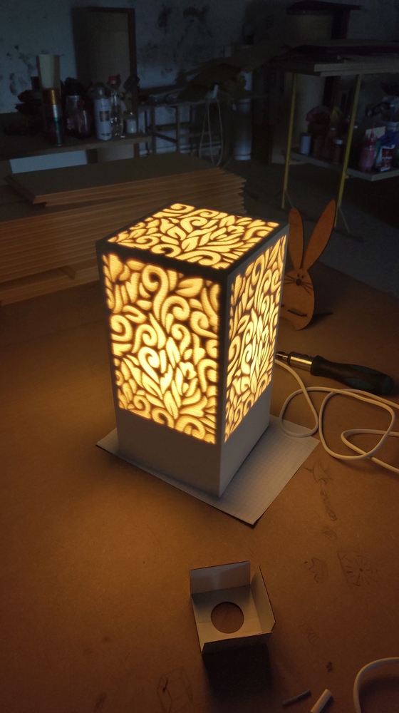 طرح چراغ خواب تزئینی مناسب برای استفاده در دستگاه های cnc چوب و cnc لیزر - laser cut decorative night light lamp cdr file
